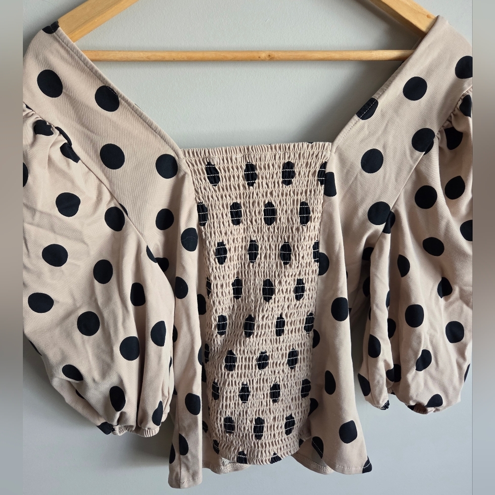 Suzy Shier Beige Polka Dot Puff Sleeve Blouse Square Neck Style Feminine Cottage - Picture 5 of 6